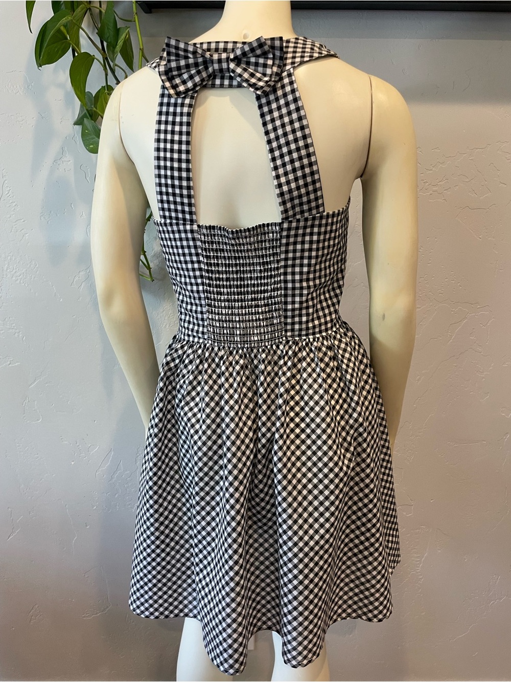 New black & White Gingham 100% cotton Halter fit, and flare Dress XS